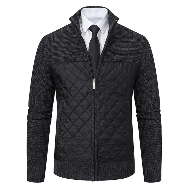 Herren Hybrid‑Strickjacke mit gestepptem Frontpanel, Stehkragen und durchgehendem Reißverschluss Echo Archiv