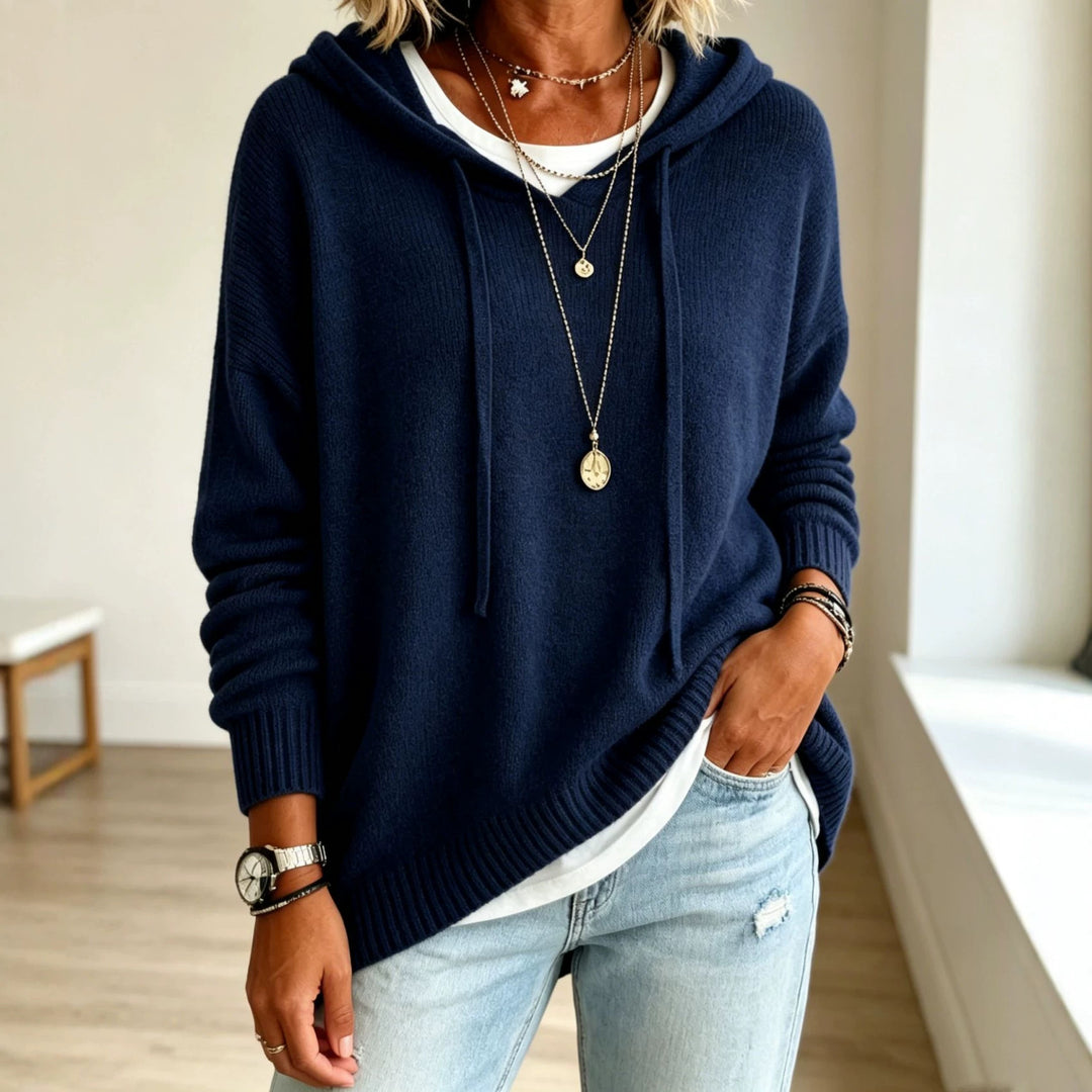 Damen Oversize Kapuzenpullover aus weichem Feinstrick mit Zier‑V‑Ausschnitt – Auréline
