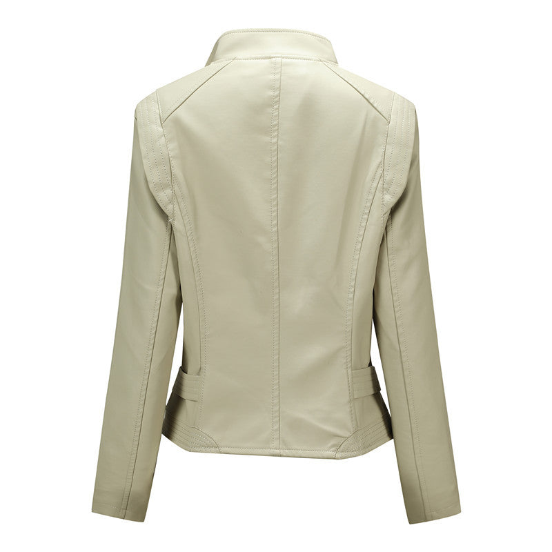 Damen Asymmetrische Bikerjacke aus Kunstleder mit Nietenbesatz und tailliertem Schnitt Echoarchiv