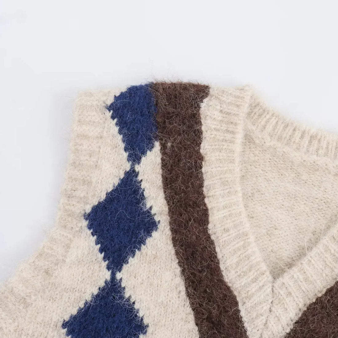 Damen Argyle-Strickweste mit V-Ausschnitt und flauschiger Mohair-Optik Echoarchiv