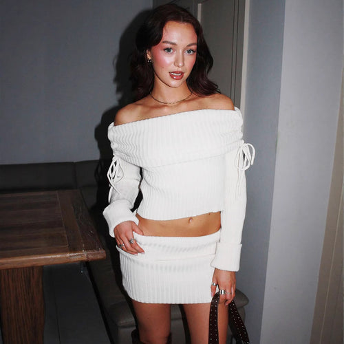 Damen Off-Shoulder Strick-Set mit modischen Details Echo Archiv