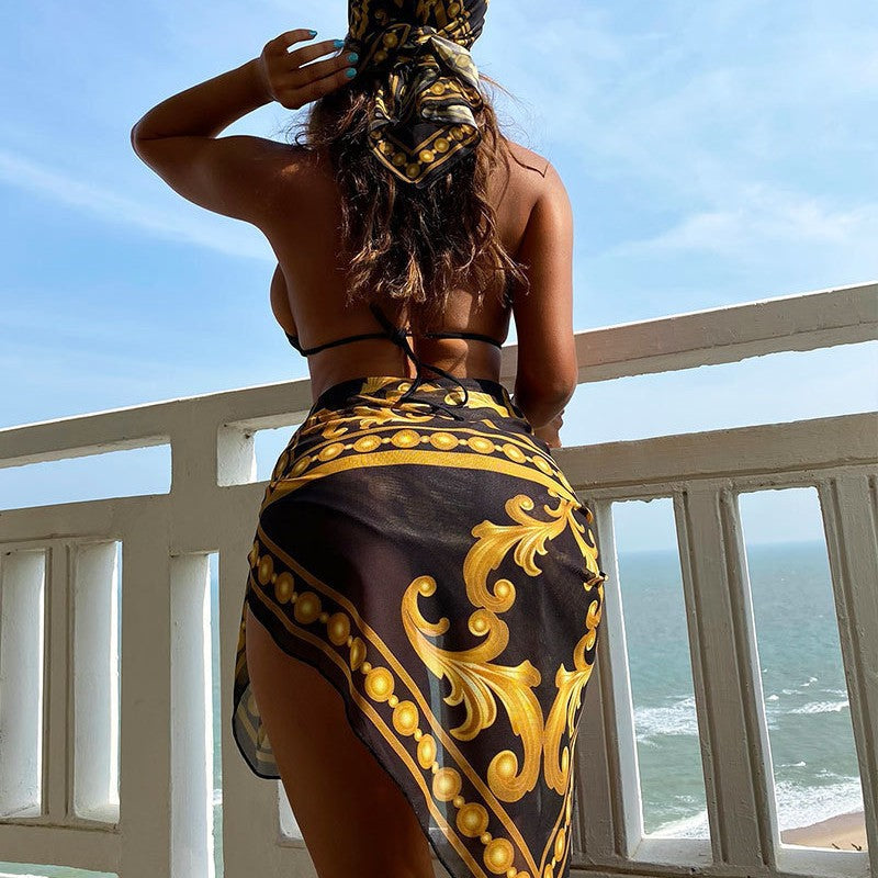 Damen Bikini-Set mit eleganten Verzierungen und modischem Wickeltuch Echo Archiv