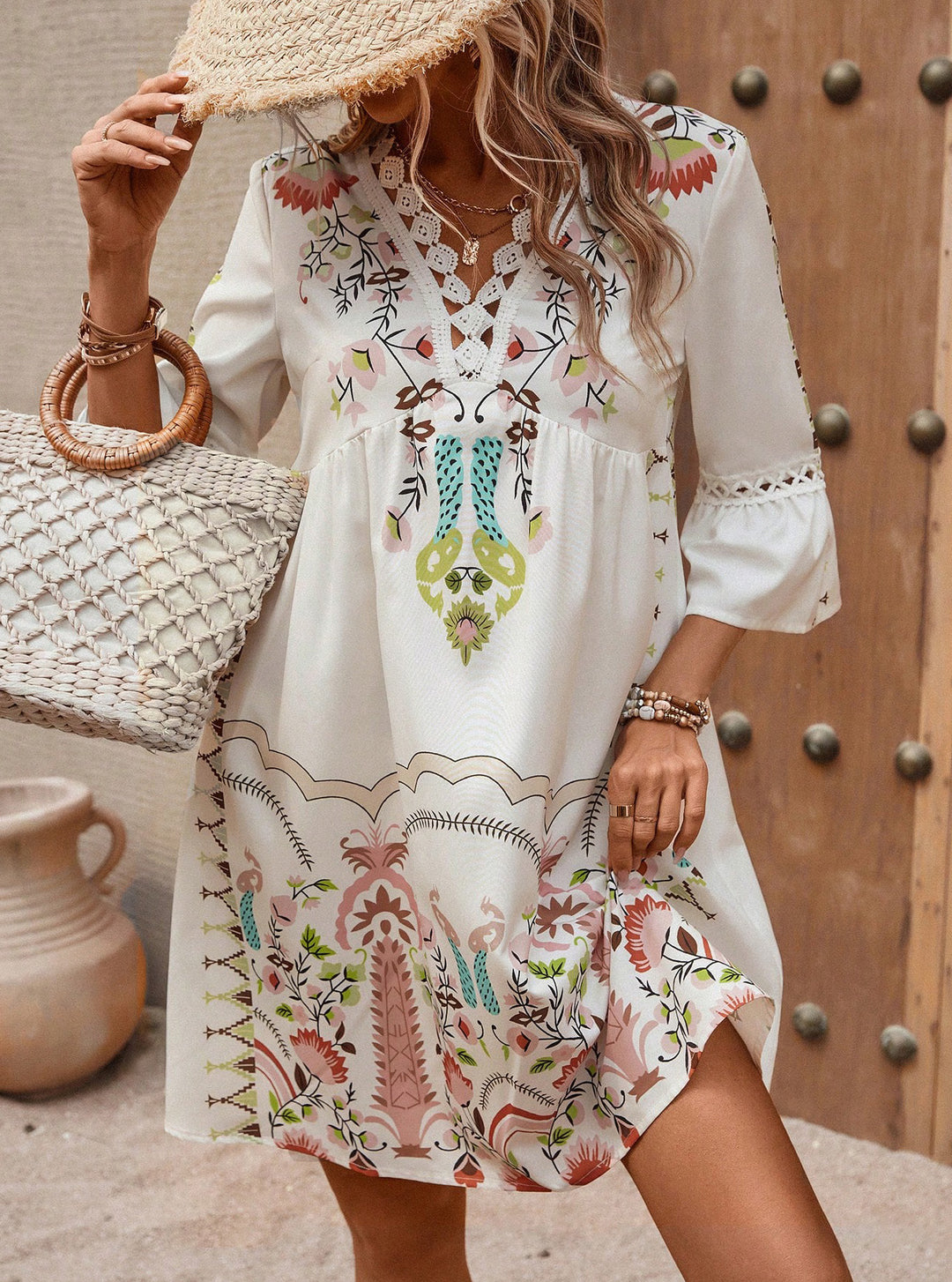 Damen Boho-Kleid mit Stickerei, Häkel-V-Ausschnitt und ausgestellter A-Linie Echo Archiv