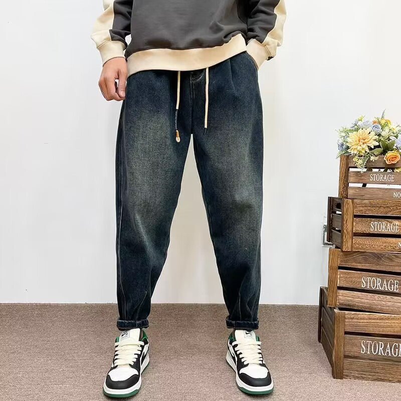 Herren Modische Ripped Denim Jeans mit einzigartigen Patches Echoarchiv