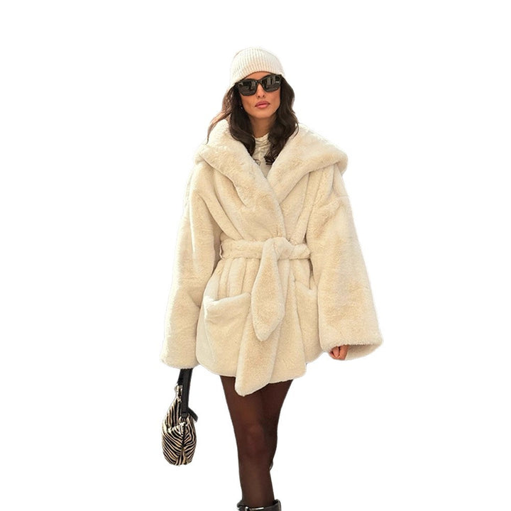 Damen Oversize Teddy-Mantel mit extragroßem Schalkragen und Wickelgürtel Echoarchiv