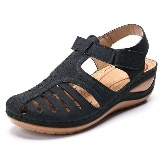 Damen nan geschlossene Slingback-Sandale mit perforiertem Obermaterial, ergonomischem Komfortfußbett und leichtem Keilabsatz Echo Archiv