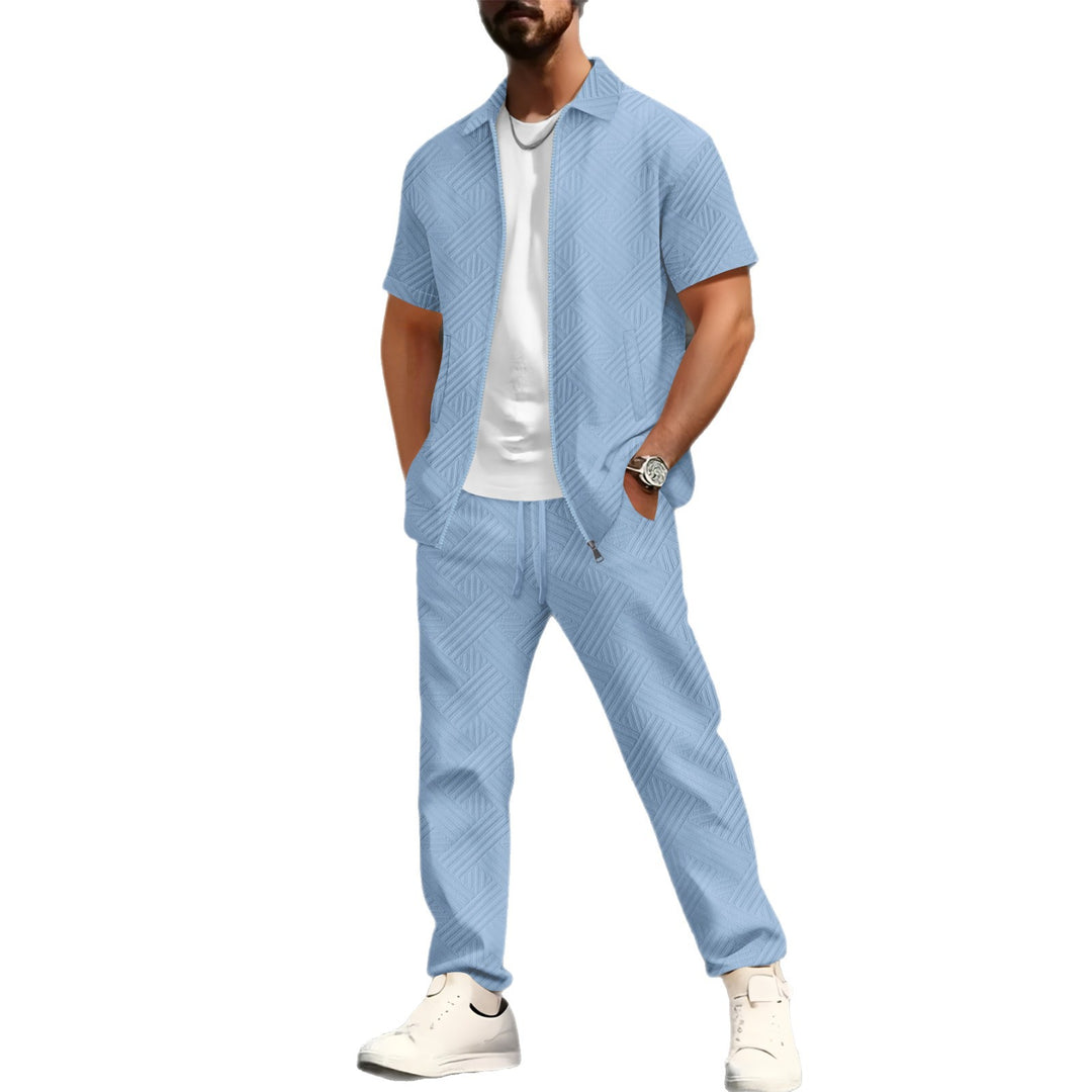 Herren elegantes kurzärmliges Hemd mit passender sportlicher Hose Echoarchiv
