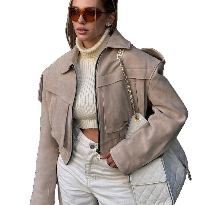 Damen Kurzblouson aus Veloursleder‑Optik mit Oversize‑Schulter und verdecktem Reißverschluss Echoarchiv