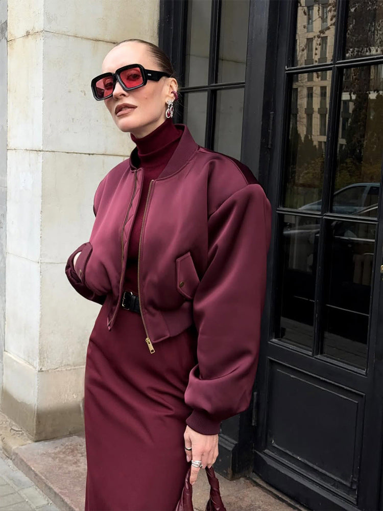Damen Kurzer Satin‑Bomber mit kastiger Silhouette, Pattentaschen und elastischem Bündchen Echoarchiv