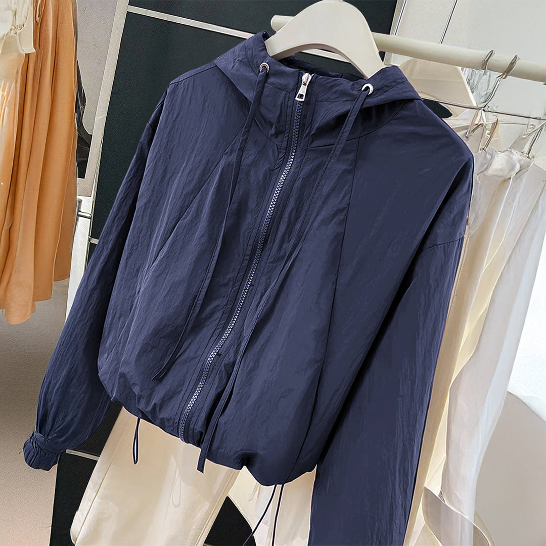 Damen leichtgewichtige Kapuzen-Übergangsjacke mit Tunnelzugbündchen und Ballonärmeln – Célinea
