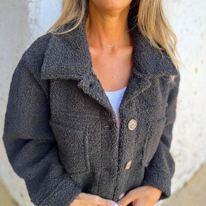 Damen nan kuschelige Teddyjacke im Shacket Stil Echo Archiv