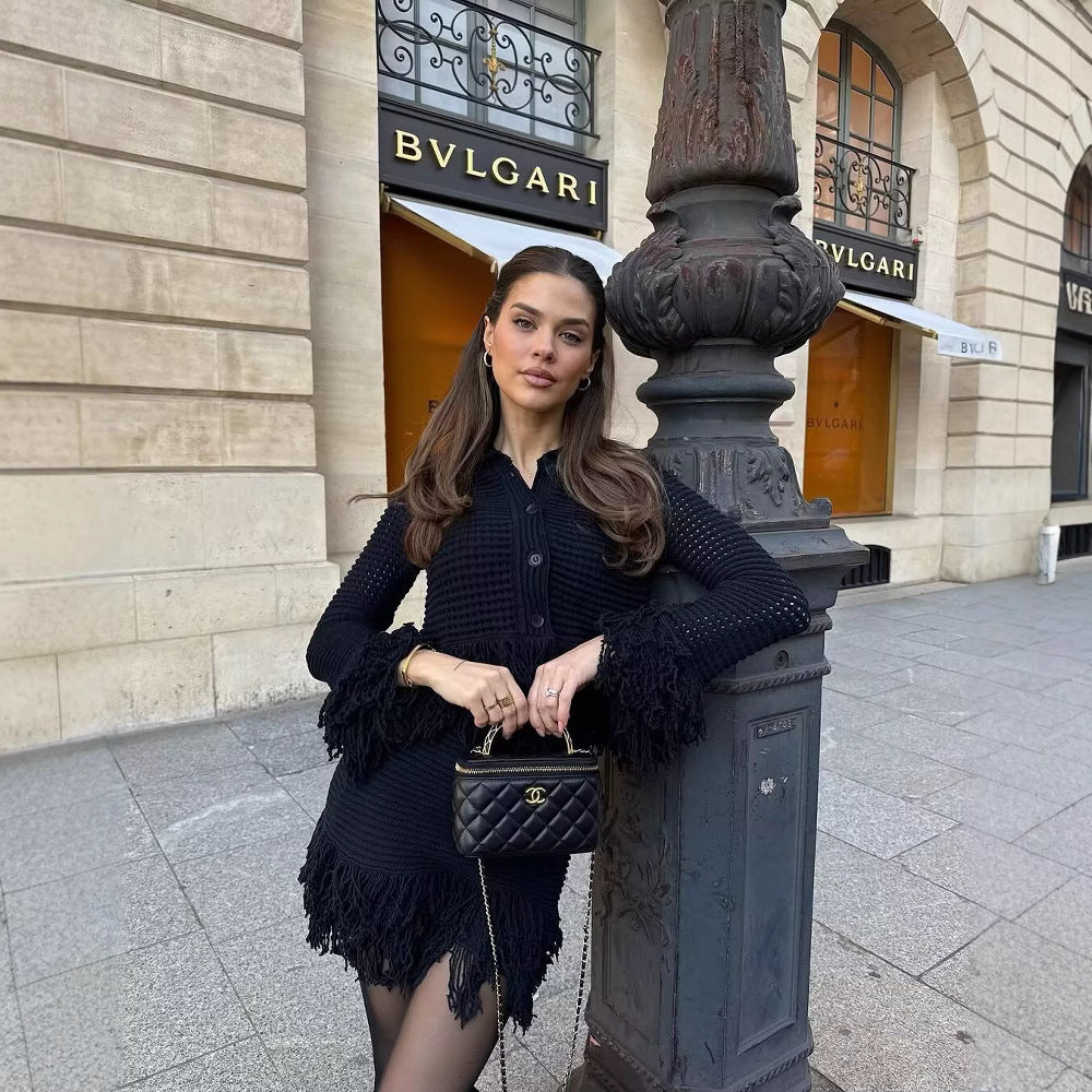 Damen Taillierte Strickjacke mit Fransenbesatz und Hemdkragen Echo Archiv