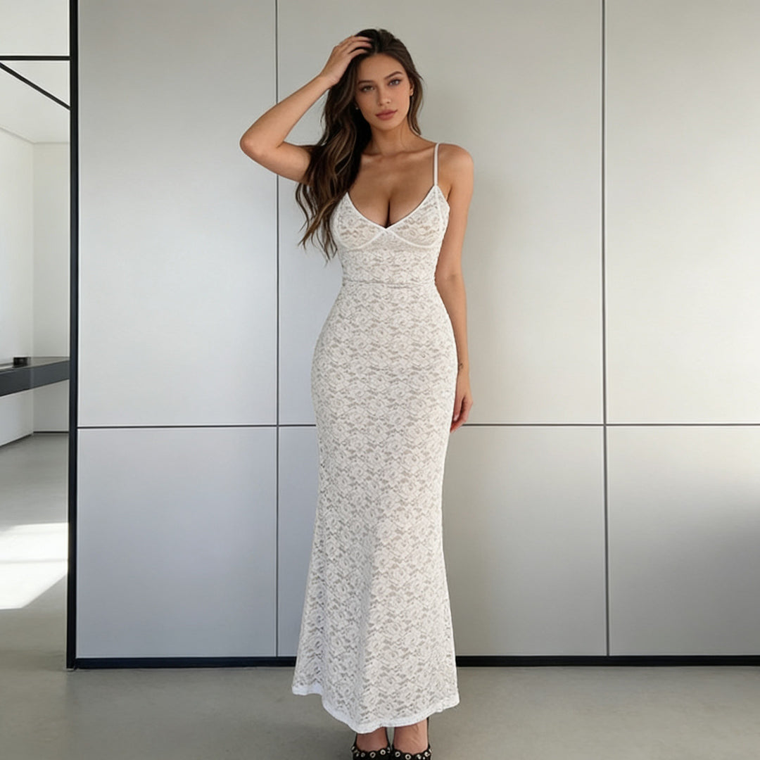 Damen Figurbetontes Spitzen-Maxikleid mit schmalen Spaghetti-Trägern Echo Archiv