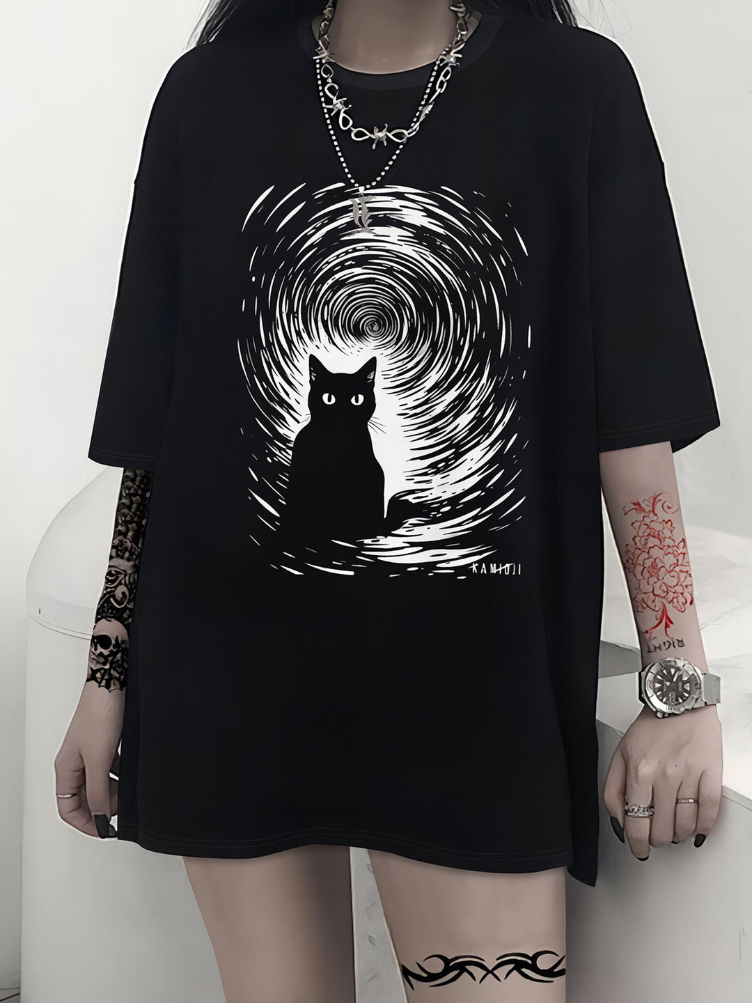 Damen T-Shirt mit künstlerischem Skelettmotiv und einzigartigem Druck Echo Archiv