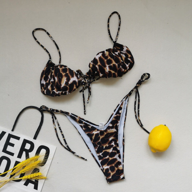 Damen Triangel-Bikini-Set mit verspielten Bindebändern und schickem Farbkontrast Echo Archiv