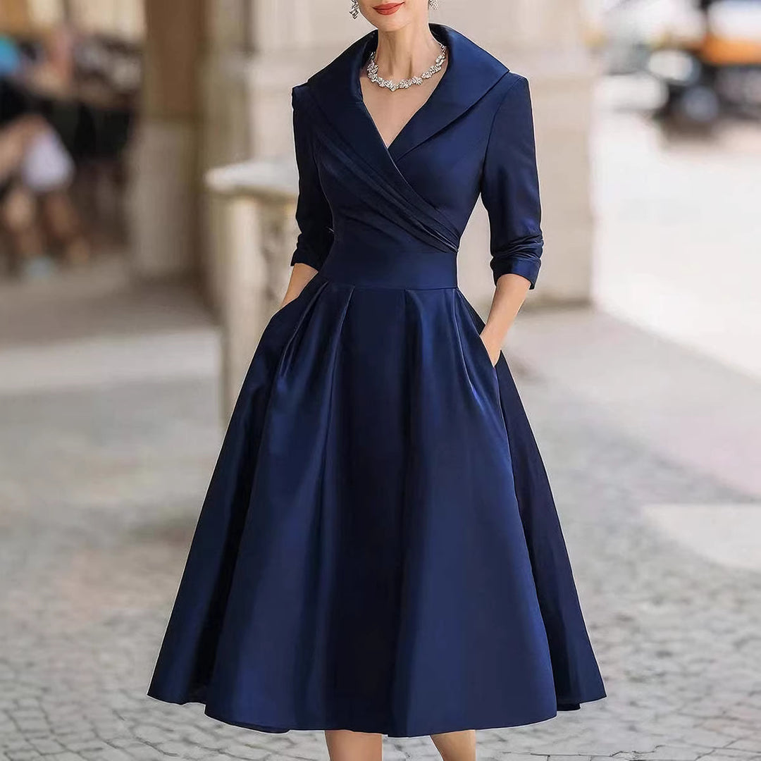 Damen nan elegantes Midikleid mit Wickeloberteil, Dreiviertelärmeln und Eingrifftaschen Echo Archiv
