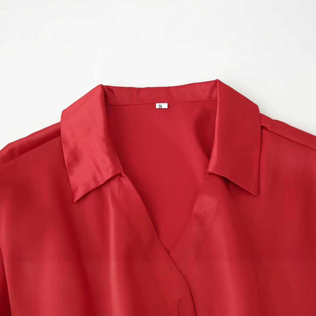 Damen Bluse mit Taillengürtel, V-Ausschnitt und langen Ärmeln Echo Archiv