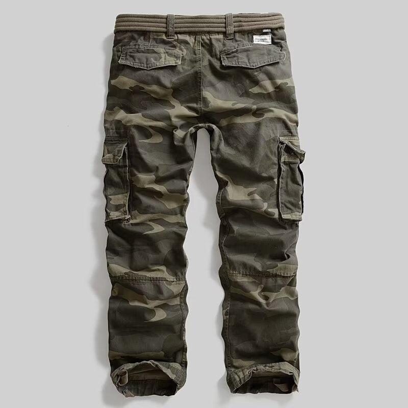 Herren Cargohose mit multifunktionalen Taschen und modernem Camouflagemuster Echoarchiv