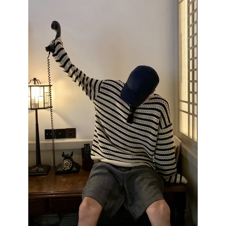 Unisex Grobgestrickter Oversized Ajour-Pullover mit Streifenmuster und V-Ausschnitt Echoarchiv