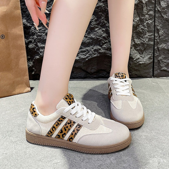Damen Low-Top Sneaker mit Leoparden-Detail, Velours- und Textilmix Echoarchiv