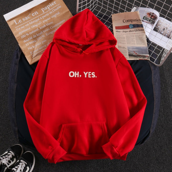 Damen Kapuzenpullover mit weichem Innenfutter, Kängurutasche und dezentem Frontprint – Auréline