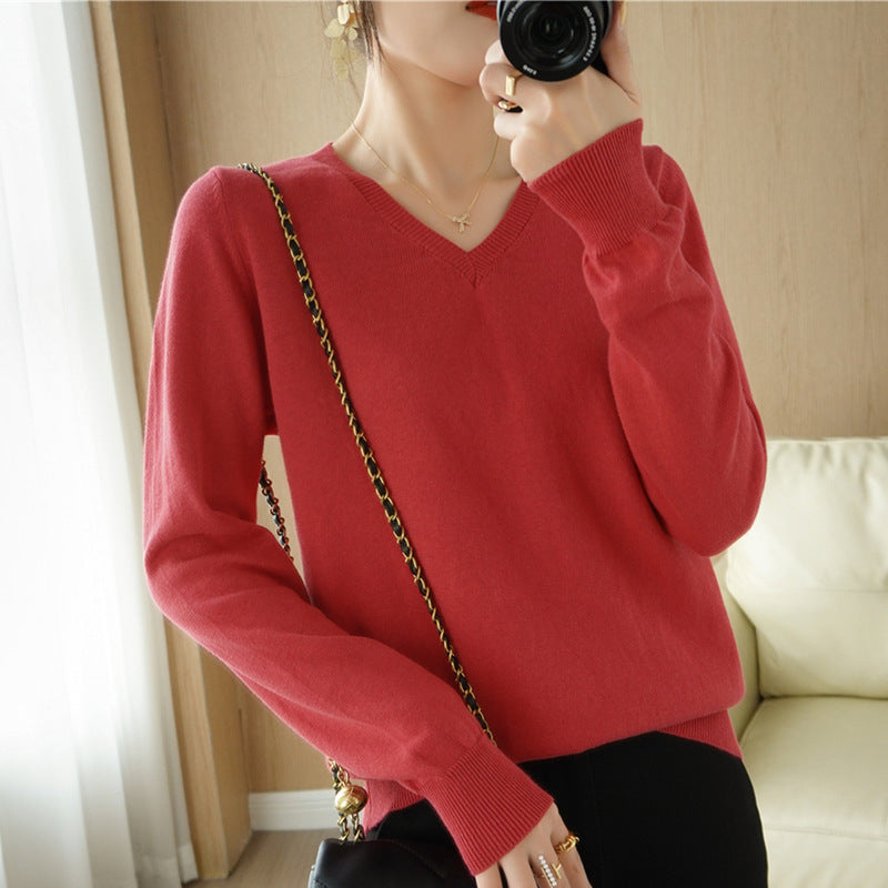 Damen Leichter V‑Ausschnitt Feinstrickpullover aus kaschmirweicher Baumwollmischung mit elastischen Rippbündchen Echoarchiv