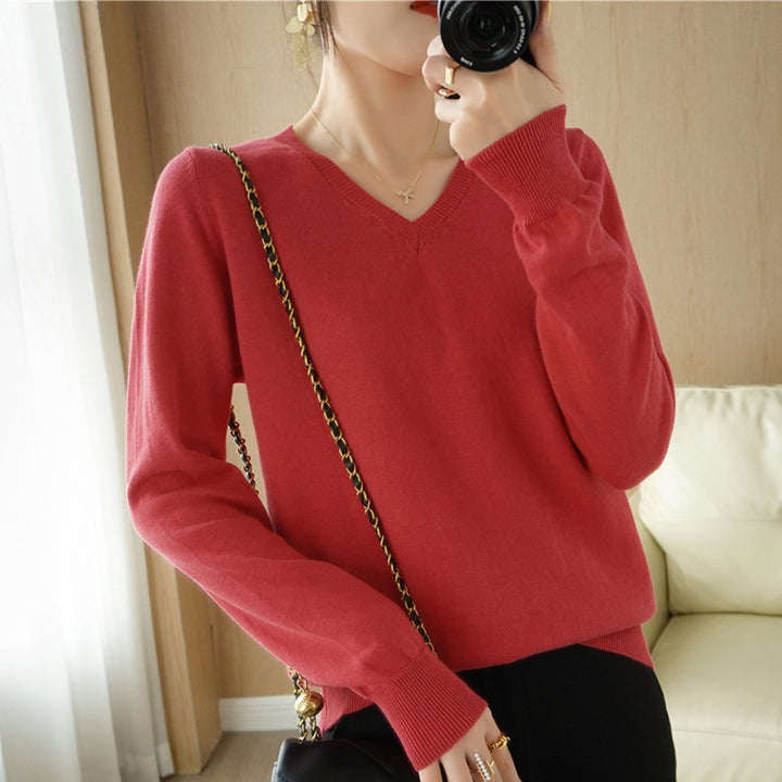 Damen Leichter V‑Ausschnitt Feinstrickpullover aus kaschmirweicher Baumwollmischung mit elastischen Rippbündchen Echoarchiv