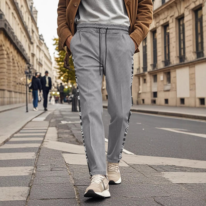 Herren Elegante Freizeithose mit praktischen Taschen und elastischem Bund Echoarchiv