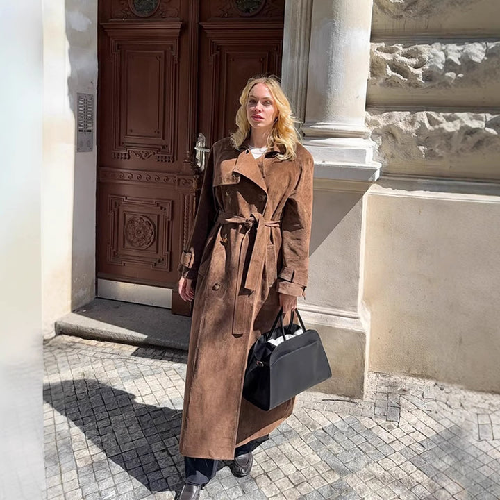 Damen Maxilanger Veloursleder‑Trenchcoat mit Bindegürtel Echoarchiv