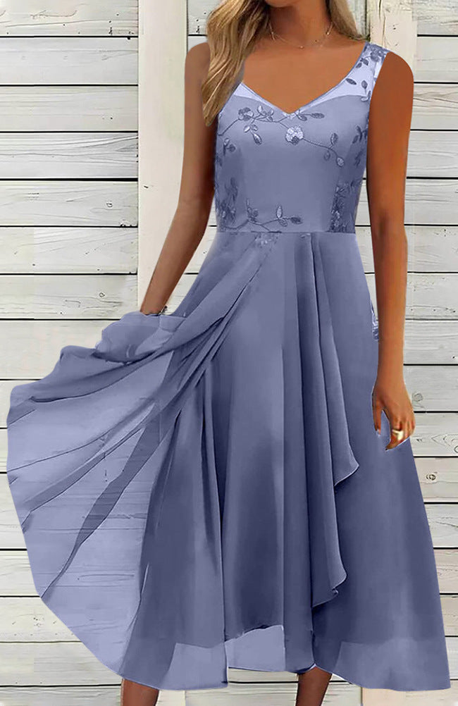 Damen nan A-Linien-Chiffonkleid mit floralem Stickoberteil, V-Ausschnitt, drapiertem Godet-Schwung und verdeckten Seitentaschen Echo Archiv