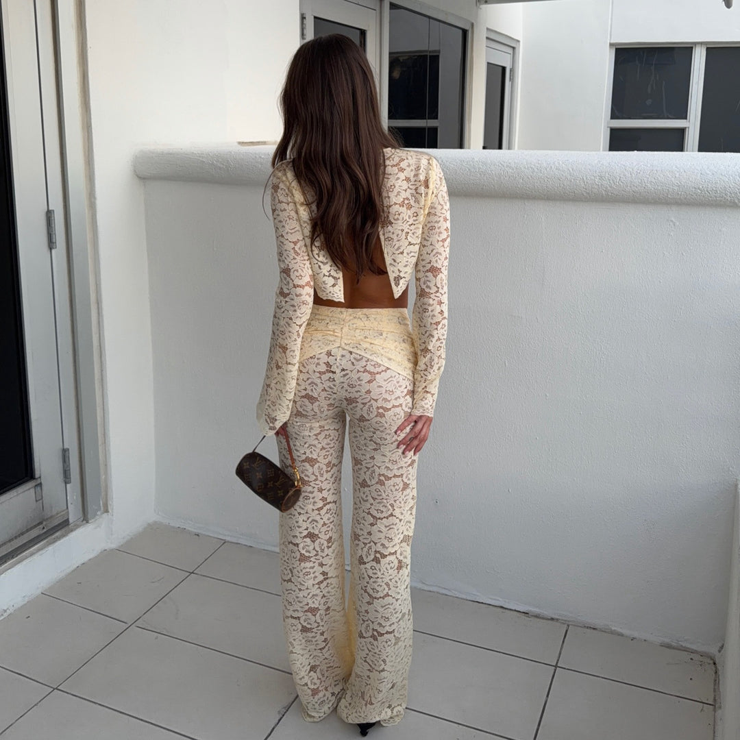 Damen Zweiteiliges Spitzen-Outfit mit weitem Ärmel und figurschmeichelnder Passform Echo Archiv