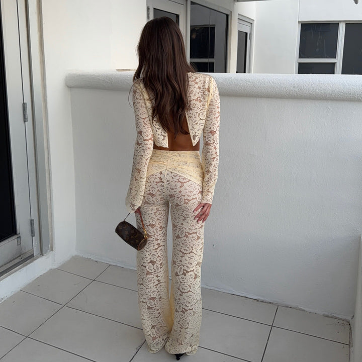 Damen Zweiteiliges Spitzen-Outfit mit weitem Ärmel und figurschmeichelnder Passform Echo Archiv