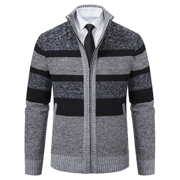 Herren modischer Strickjacke mit hohem Kragen und gestreiftem Design Echoarchiv