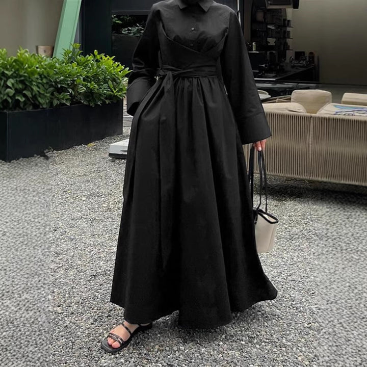 Damen Maxikleid im Hemdblusenstil mit Taillenwickel, weitem Tellerrock und breiten Manschetten – Valéora