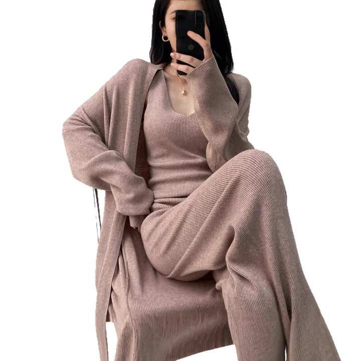 Damen Feinstrick-Loungewear-Set mit Longcardigan, Ripp-Top und weitem Strickhose Echoarchiv