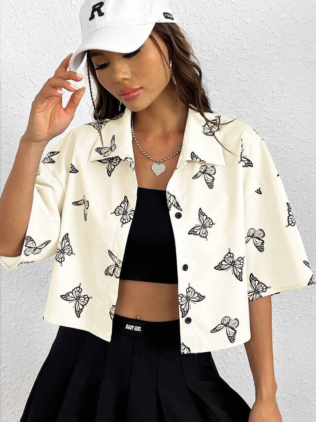 Damen Kurzgeschnittene Boxy-Hemdbluse mit Schmetterlingsprint Echoarchiv