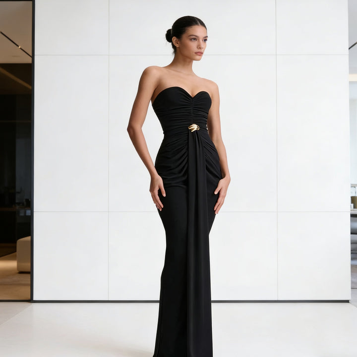 Damen Elegantes Drapeekleid mit schulterfreiem Design und kunstvollem Bund Echo Archiv
