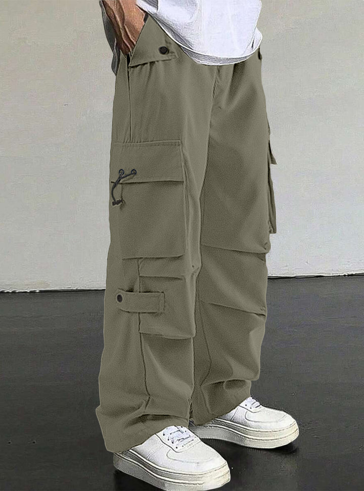 Herren nan baggy Cargohose mit utilitarischen Klapptaschen, Kordelzugbund und verstärkten Nähten Echo Archiv
