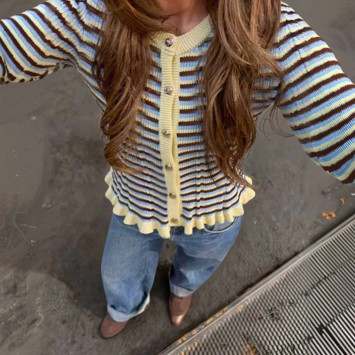 Damen Gerippte Kurzcardigan mit Rüschenbündchen & Statement‑Knöpfen Echoarchiv
