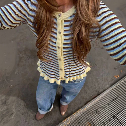 Damen Gerippte Kurzcardigan mit Rüschenbündchen & Statement‑Knöpfen Echoarchiv