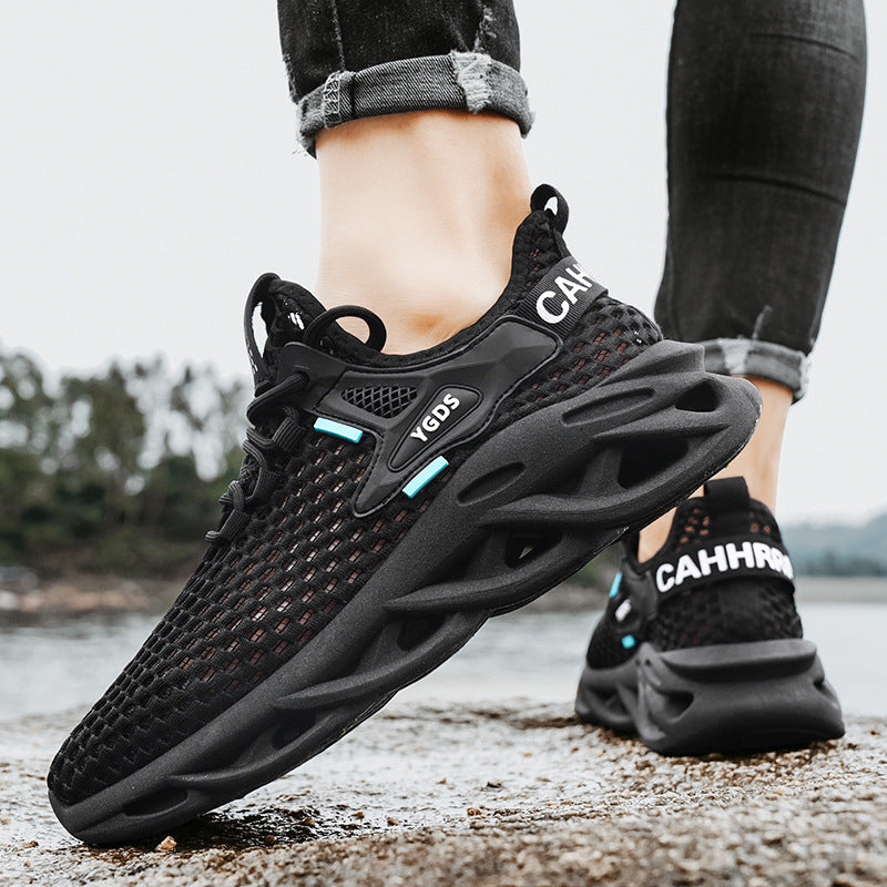 Herren Atmungsaktiver Knit-Sneaker mit elastischem Einstieg und skulpturaler Hohlkammer-Sohle Echoarchiv