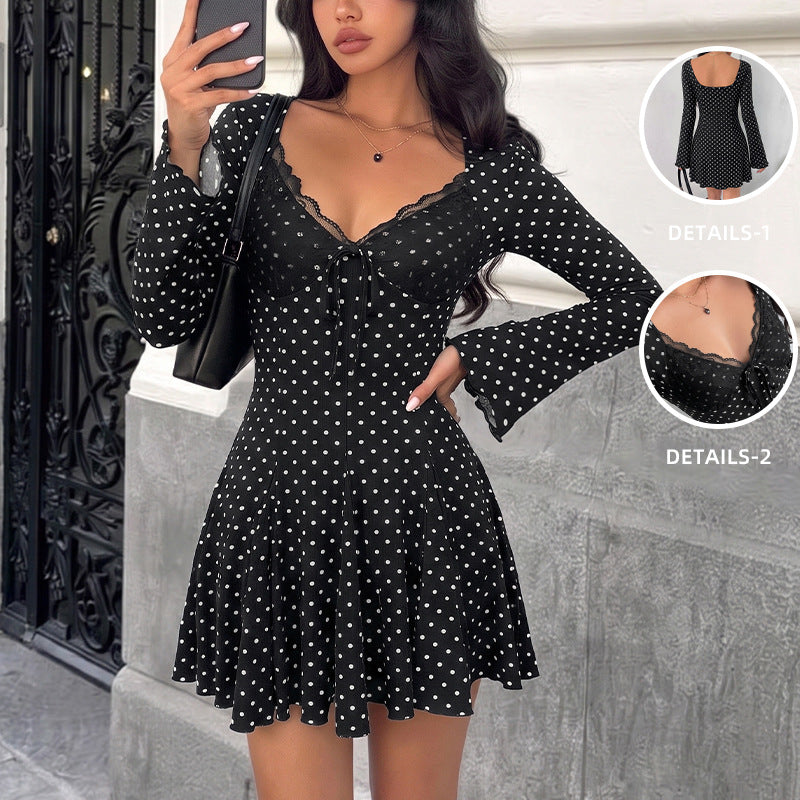 Damen Verspieltes Minikleid mit Spitze und Punkten Echo Archiv