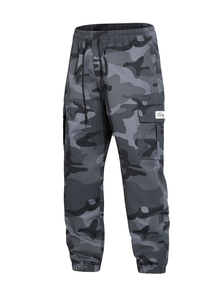 Herren Cargohose im Joggerstil mit Camouflage, Tunnelzugbund & elastischen Knöchelbündchen Echo Archiv