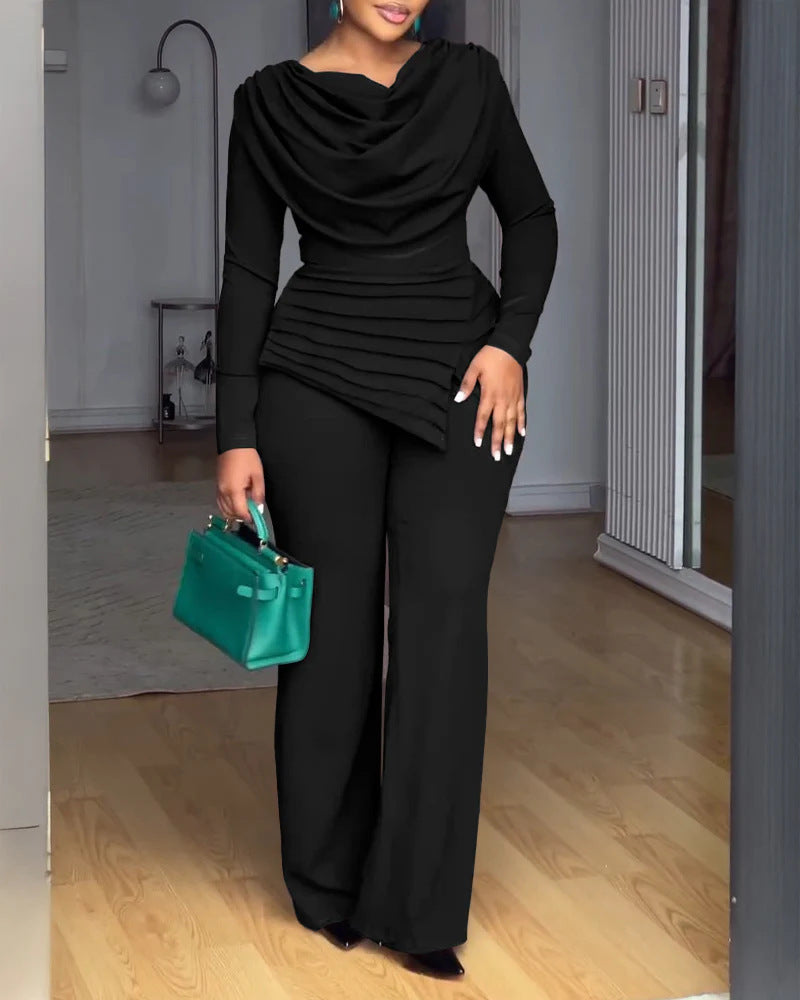 Damen Zweiteiliges Ensemble mit Wasserfall-Drapé-Oberteil, abgestuftem Peplum und gerader Bundfalten-Hose – Élanora