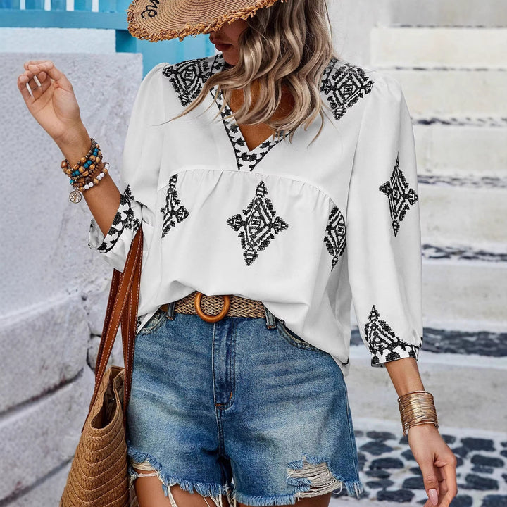 Damen Locker geschnittene Boho‑Bluse mit V‑Ausschnitt, geraffter Brustnaht und dreiviertelärmeln Echo Archiv