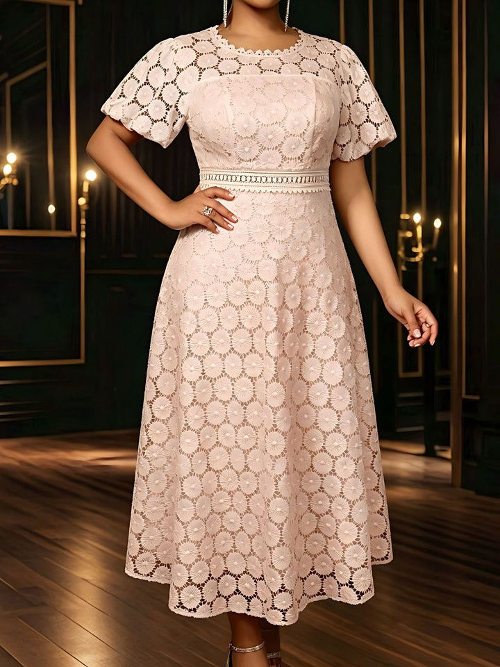 Damen Midi-Kleid mit eleganter Spitzenapplikation und Puffärmeln Echo Archiv
