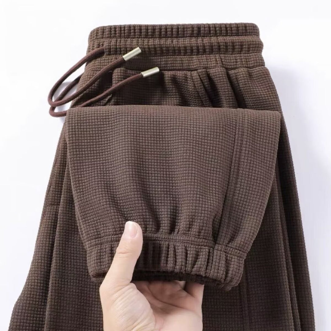 Herren Sportliche Sweatpants mit strukturiertem Material Echoarchiv