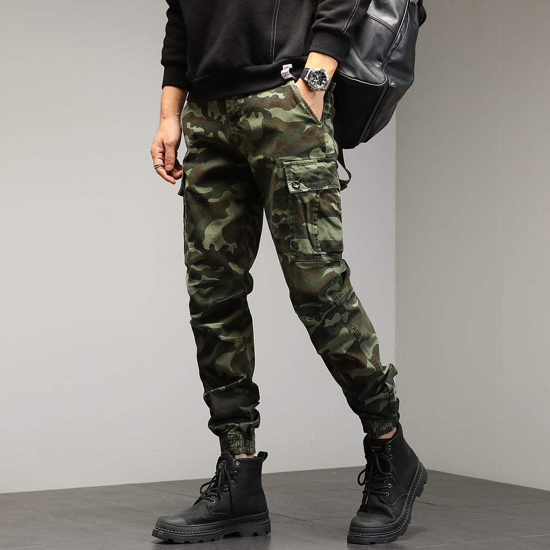 Herren Konisch geschnittene Utility-Cargohose im Camouflage-Joggerstil mit elastischem Bund und gerippten Bündchen Echo Archiv