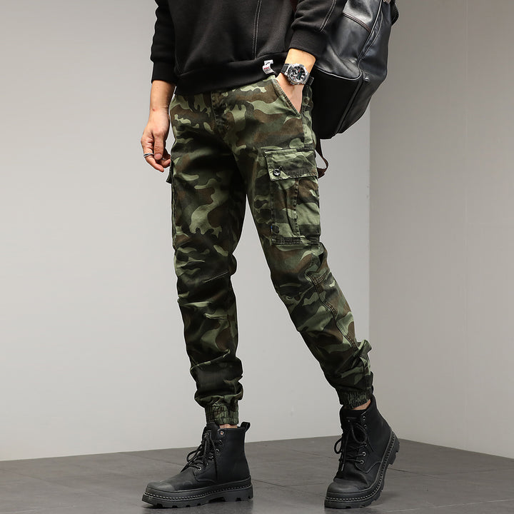 Herren Konisch geschnittene Utility-Cargohose im Camouflage-Joggerstil mit elastischem Bund und gerippten Bündchen Echo Archiv
