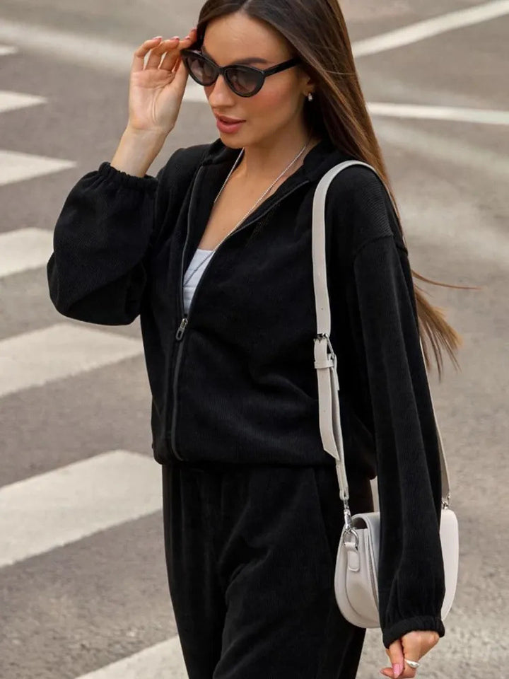 Damen nan kurzes Kapuzen-Loungewear-Set mit durchgehendem Reißverschluss, elastischem Komfortbund und gerippter Struktur Echo Archiv